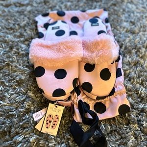 Victoria’s Secret VS Slippers with bag